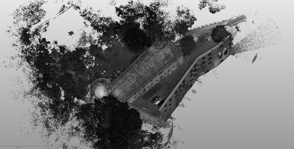 3D skenování domu s válcovou věží